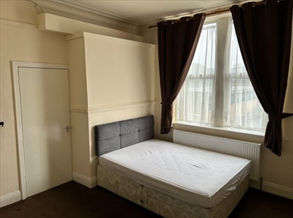 Studio Flat, East Parade, HG1