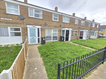 3 Bed Terraced House, Ilex Close, CO2