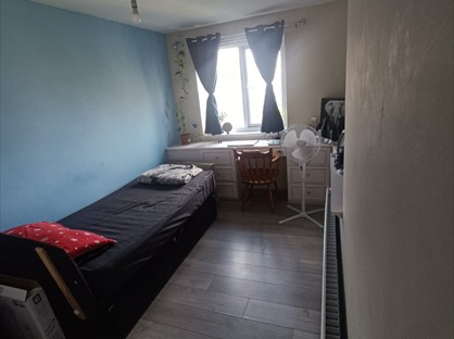 Room in a Shared House, Latchetts Shaw, SS16