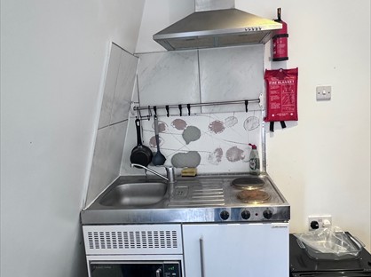 Studio Flat, Eastern Avenue, IG2