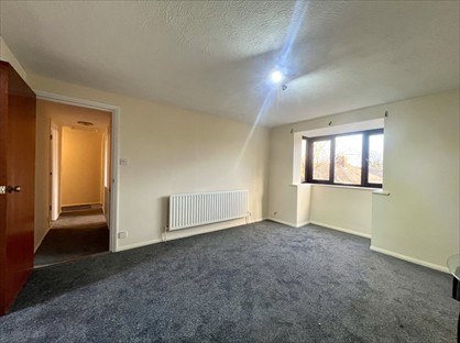 2 Bed Flat, Birchwood Close, SM4