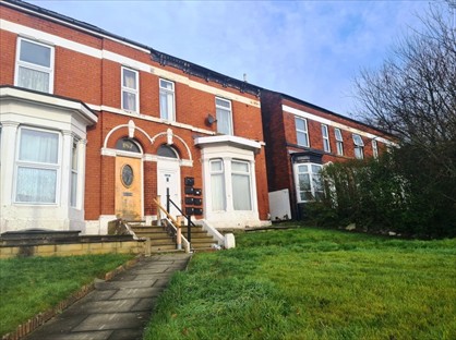 Studio Flat, Bury Road, BL2