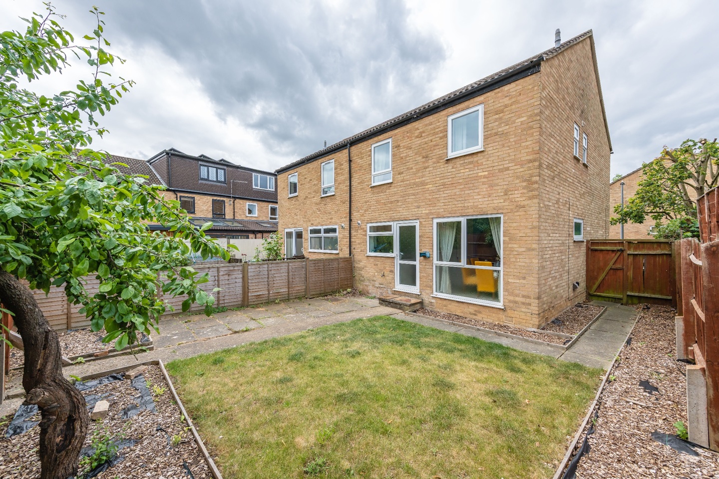 Additional image 16 of 4 Bed Semi-Detached House, Midhurst Close, CB4, N1 7GU