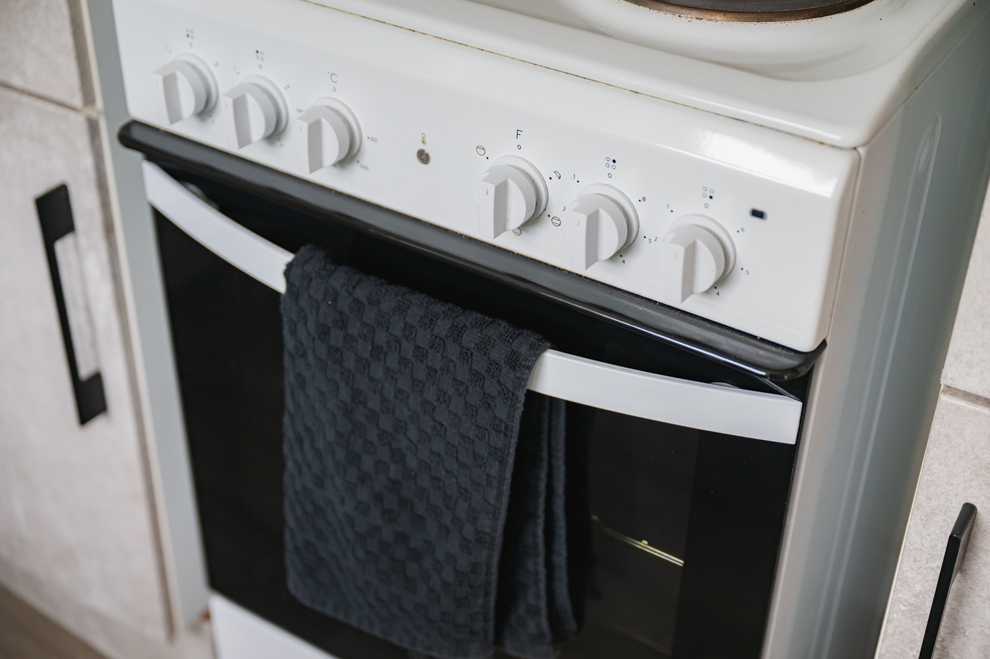 Additional image 38 of 4 Bed Semi-Detached House, Midhurst Close, CB4, N1 7GU