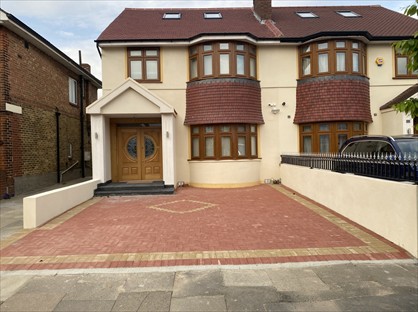 4 Bed Semi-Detached House, Gibbon Road, W3