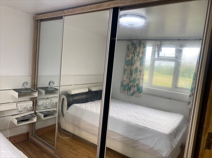 Room in a Shared House, Newbury Park, IG2