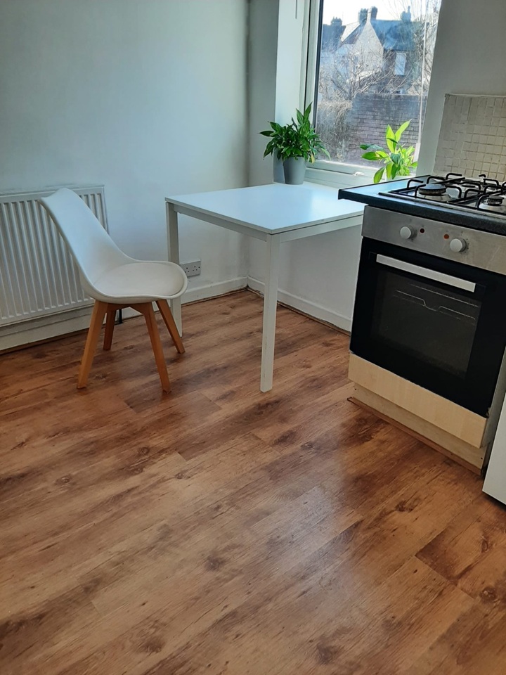 1 Bed Flat, Plymouth Road, S7, N1 7GU