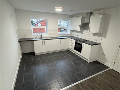 3 Bed Flat, Cotswold Street, L7