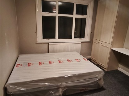 Room in a Shared House, Hythe Road, CR7