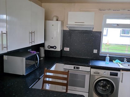 1 Bed Flat, Calder Crescent, EH11