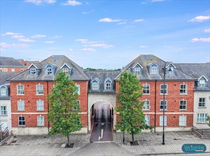 2 Bed Flat, Conigre Square, BA14