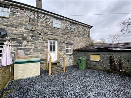 3 Bed Semi-Detached House, Glanrafon, SY20