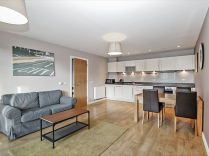 2 Bed Flat, Watermans Place, LS1