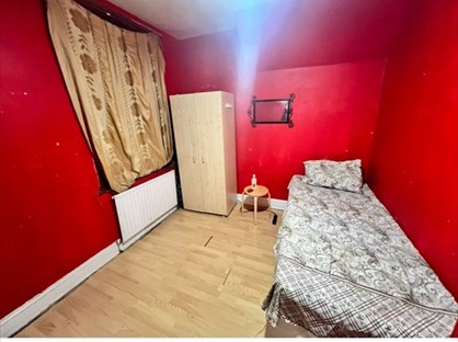 Room in a Shared House, St. James's Street, E17