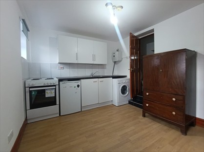 Studio Flat, High Road Leyton, E10