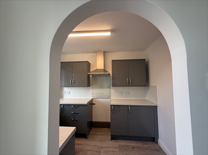 2 Bed Flat, De La Hay Avenue, PL3