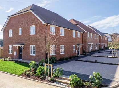 3 Bed Semi-Detached House, Monarch Place, ME9