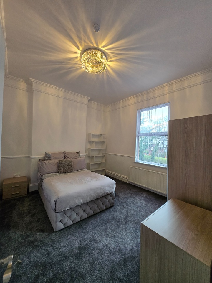 Room in a Shared House, Barnsley Road, S4