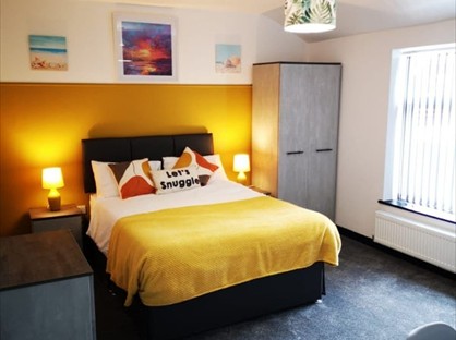 8 Bed Detached House, Cheapside, M24