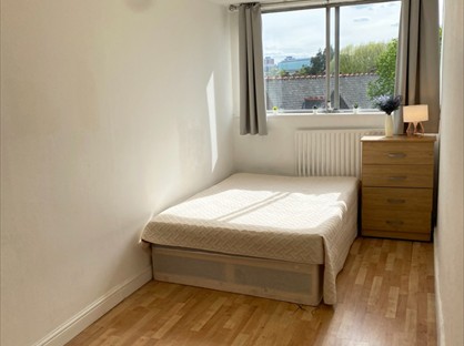 Room in a Shared Flat, Barandon Walk, W11
