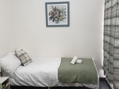 Room in a Shared House, Alpha Street, M6