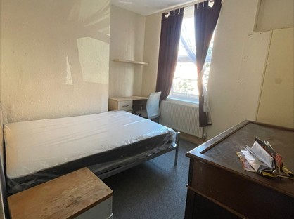 Room in a Shared House, Leeds, LS9