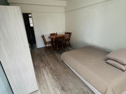 Room in a Shared Flat, Spacious Double Room In Camberwell, SE5