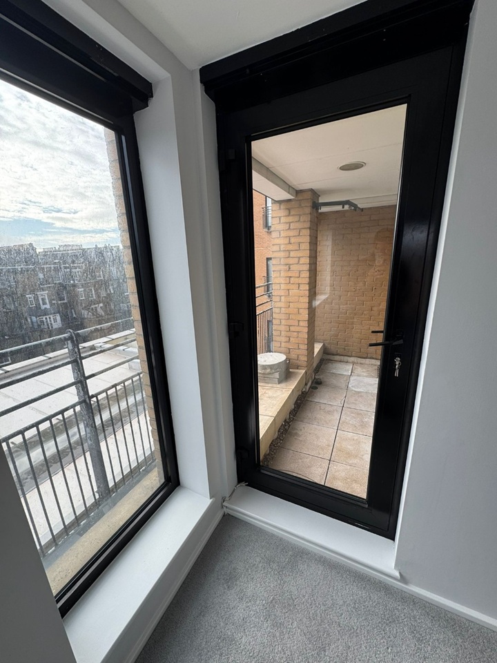 London - 2 Bed Flat, Point West Apartments, SW7 - To Rent Now for £ ...