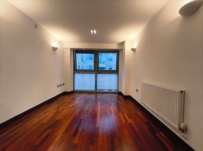 1 Bed Flat, Bridges Court Road, SW11