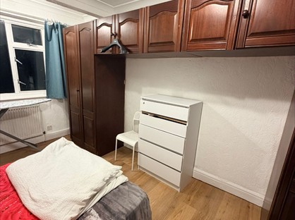 Room in a Shared House, Drake Road, HA2