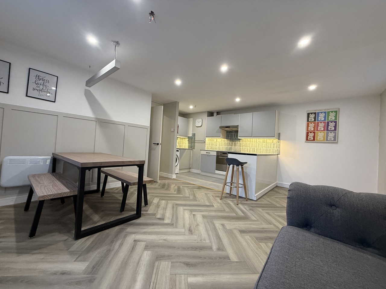 2 Bed Flat, Schooner Way, CF10, N1 7GU