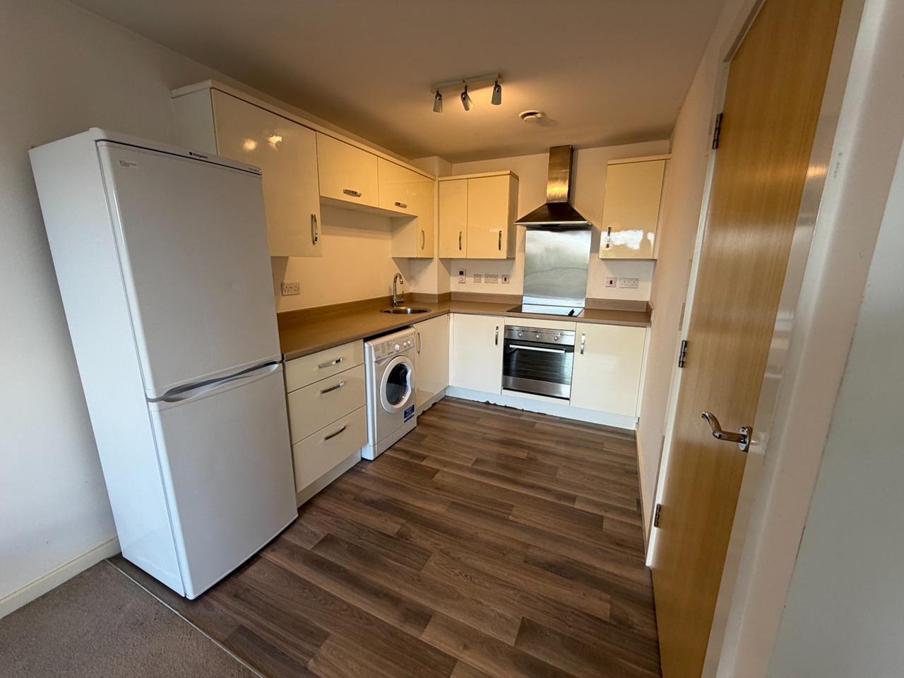 1 Bed Flat, Spinner House, M5