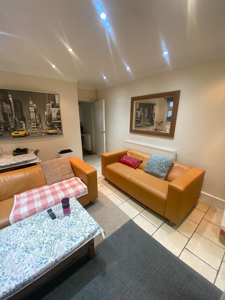 2 Bed Flat, North Road, CF14, N1 7GU