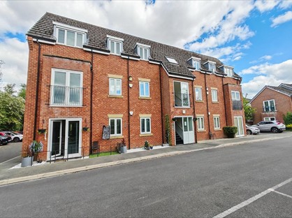 2 Bed Flat, Golborne, WA3
