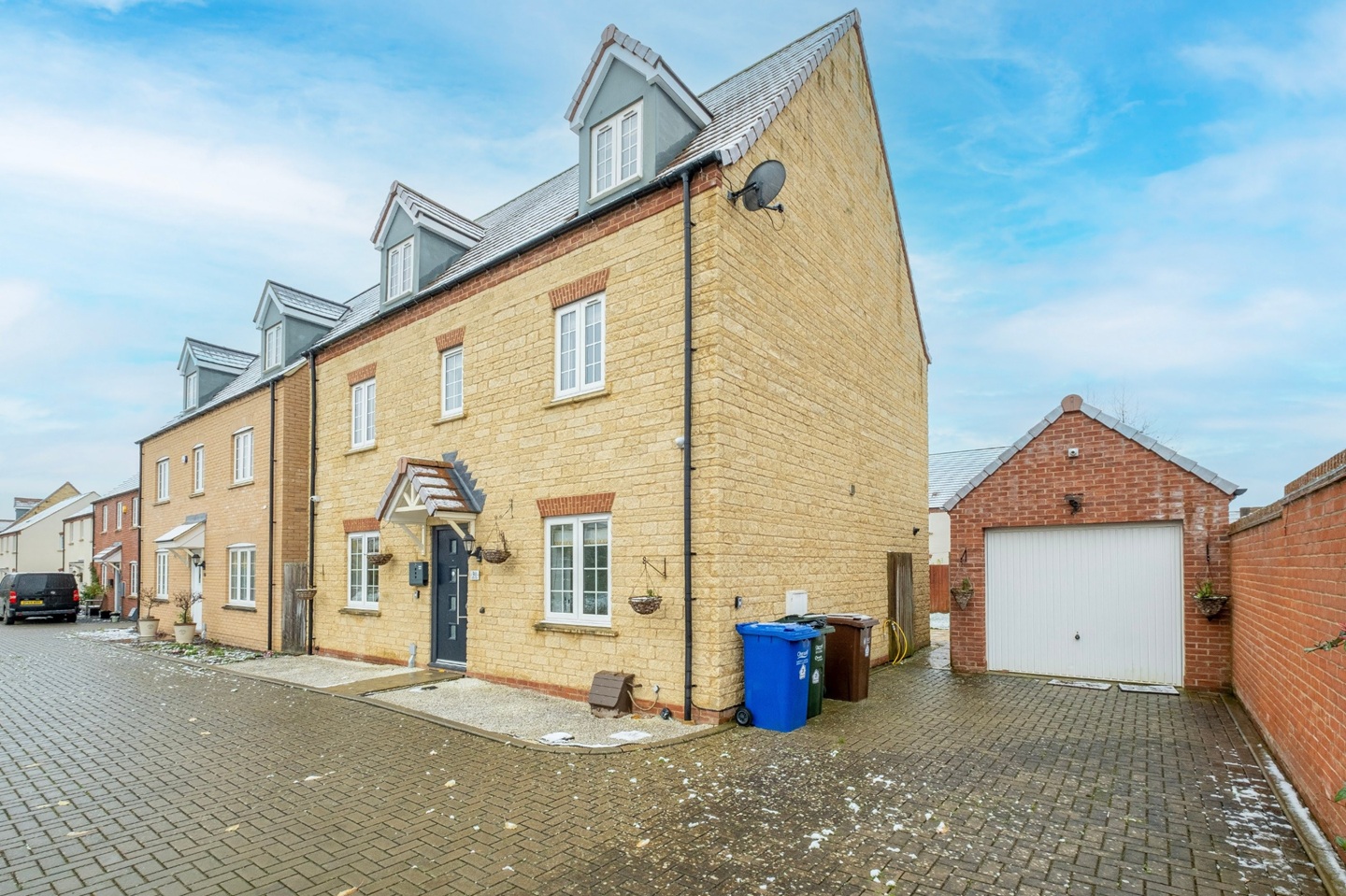 Additional image 5 of 6 Bed Semi-Detached House, Redcar Road, OX26, N1 7GU
