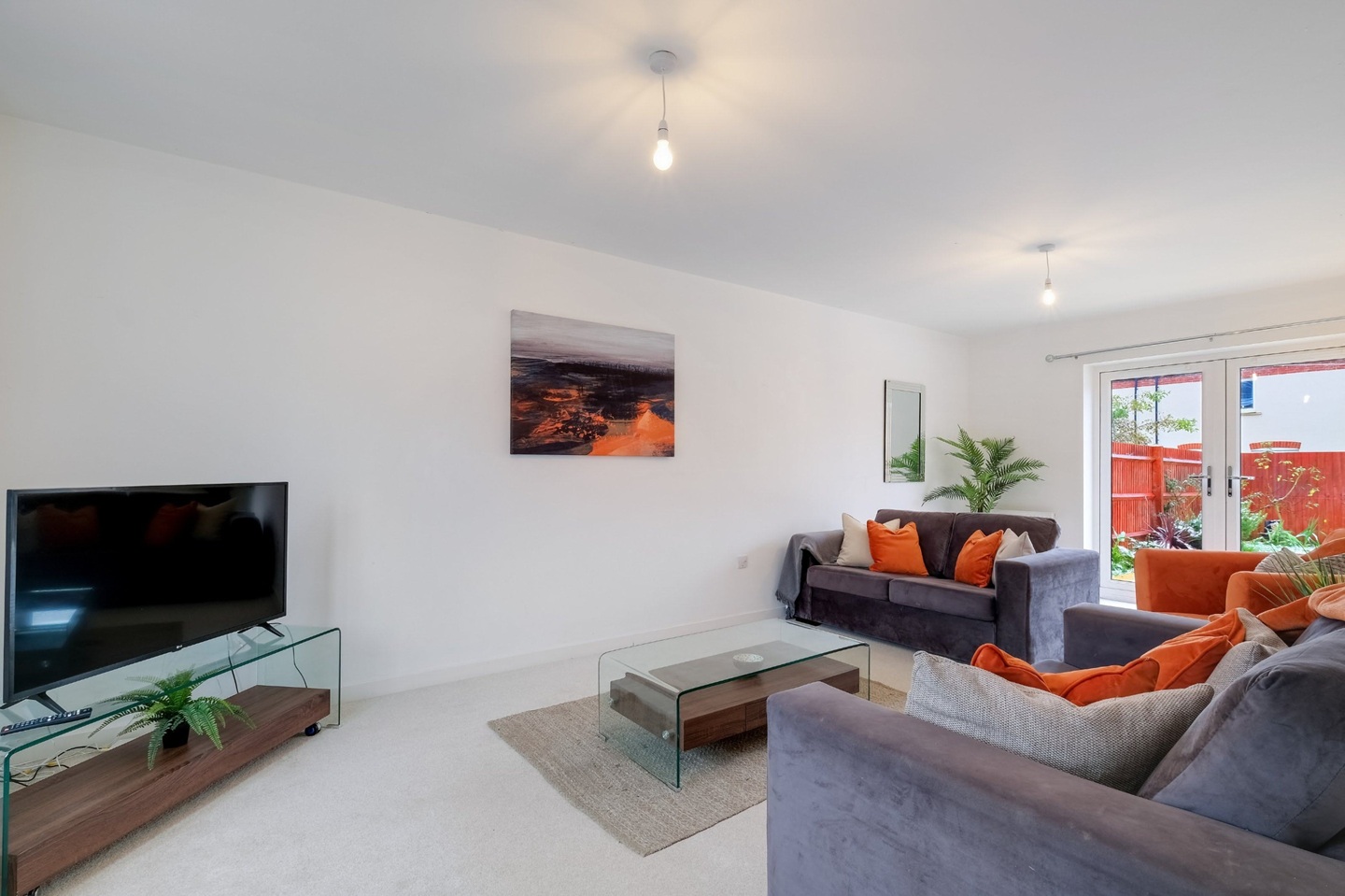 Additional image 12 of 6 Bed Semi-Detached House, Redcar Road, OX26, N1 7GU