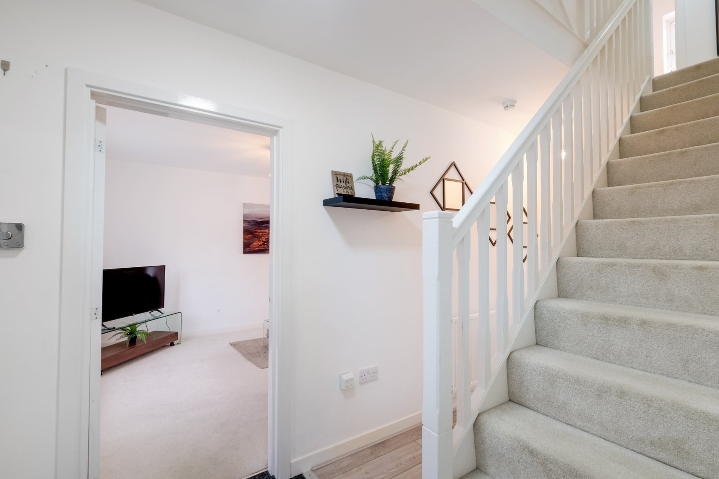 Additional image 21 of 6 Bed Semi-Detached House, Redcar Road, OX26, N1 7GU