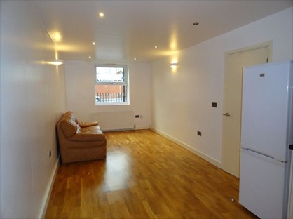 1 Bed Flat, North End Road, SW6