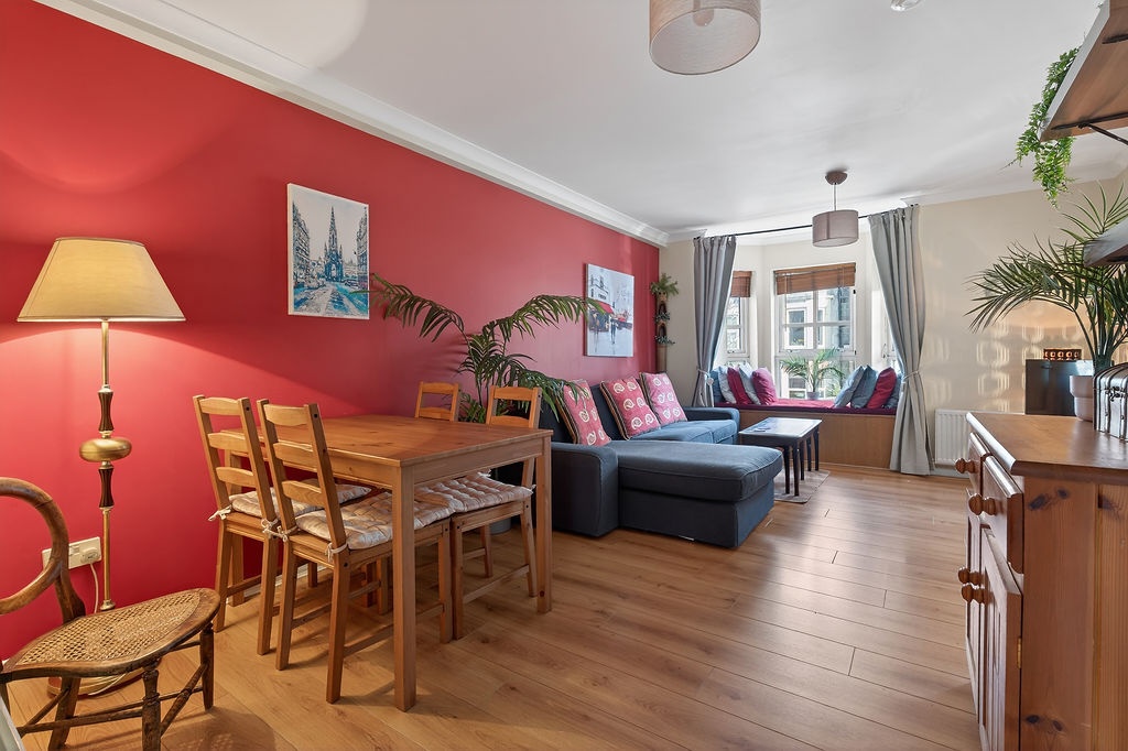 Additional image 3 of 2 Bed Flat, Mcdonald Road, EH7, N1 7GU