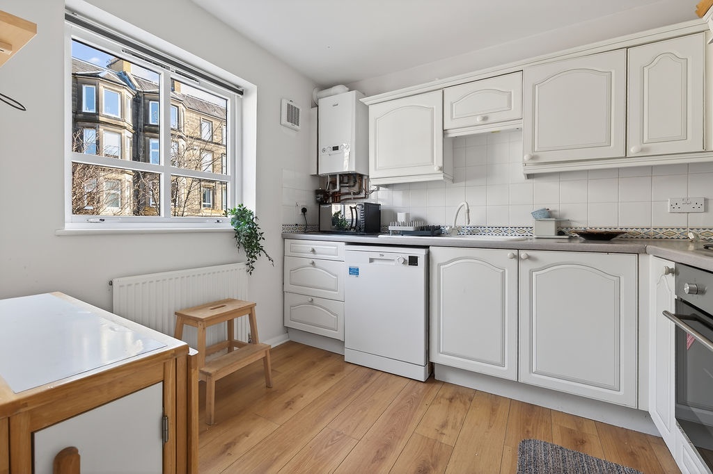 Additional image 9 of 2 Bed Flat, Mcdonald Road, EH7, N1 7GU