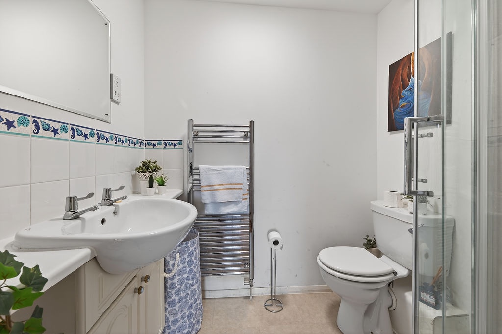 Additional image 19 of 2 Bed Flat, Mcdonald Road, EH7, N1 7GU