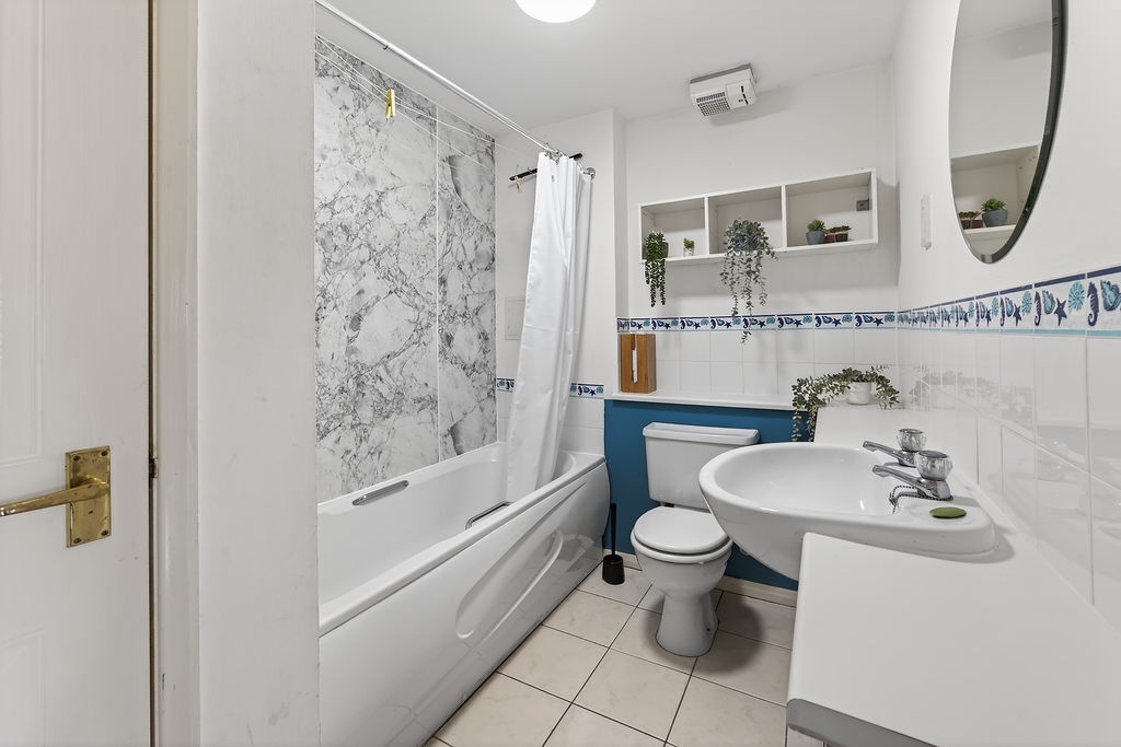 Additional image 26 of 2 Bed Flat, Mcdonald Road, EH7, N1 7GU