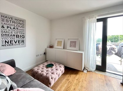 1 Bed Flat, Arrandene House, NW7