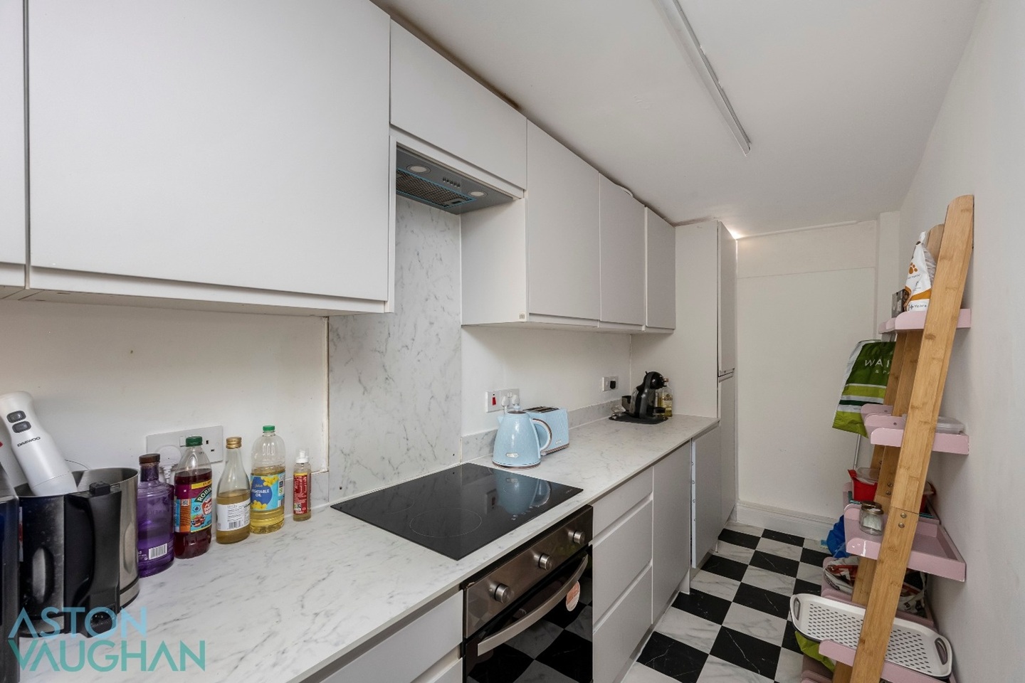 2 Bed Flat, Montpelier Place, BN1, N1 7GU
