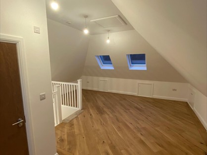 Studio Flat, The Ridgeway, NW7