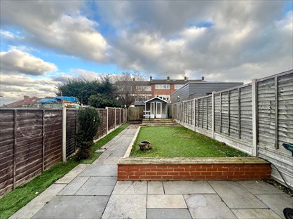 3 Bed Semi-Detached House, Maiden Lane, DA1