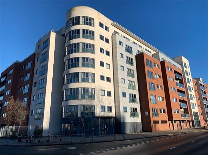 2 Bed Flat, The Reach, L3