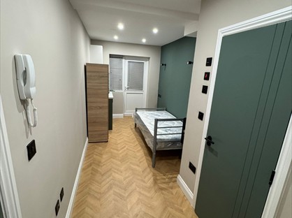 Room in a Shared House, Godstone Road, CR3