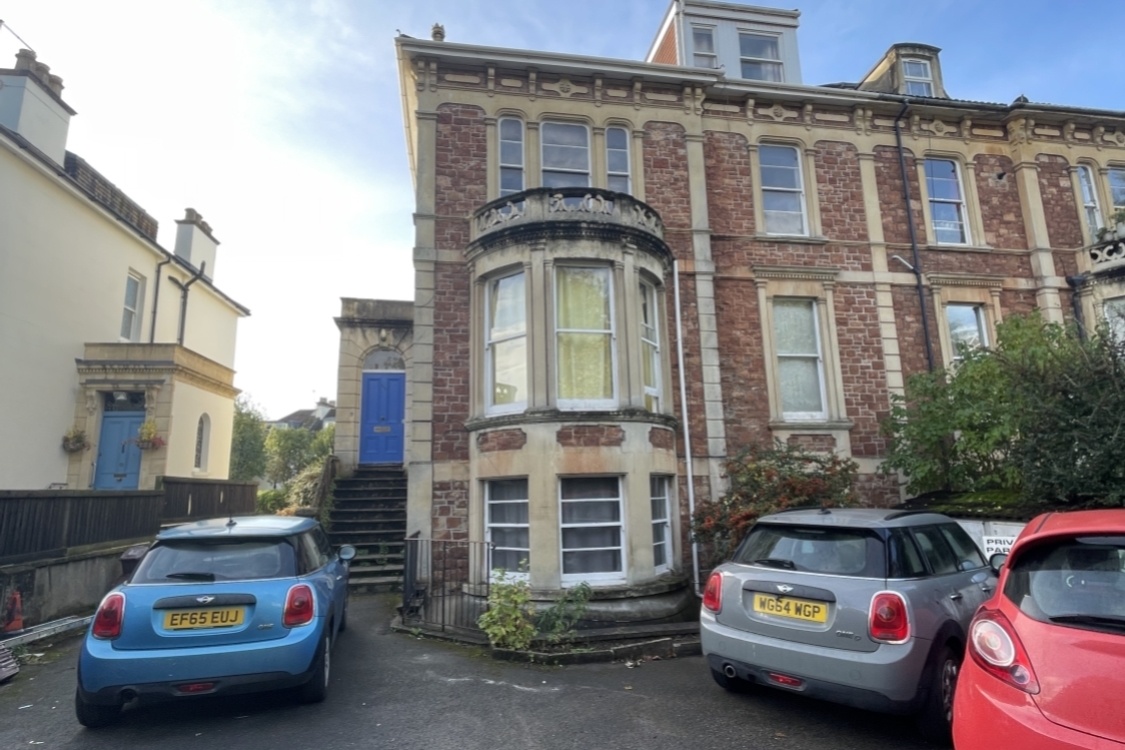 3 Bed Flat, Redland Road, BS6, N1 7GU