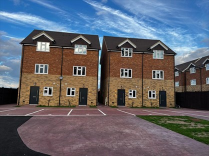 4 Bed Semi-Detached House, Buddleia View, LU5